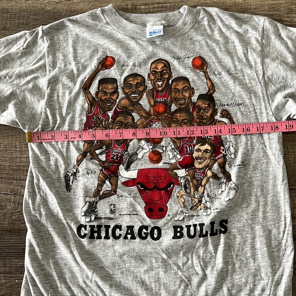 Vintage Chicago Bulls Early 90’s Players Slam Dunk Tee - Picture 7 of 8